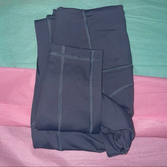 Victoria’s Secret Grey Knockout Tights Leggings / With Pockets! NWOT - Picture 6 of 6